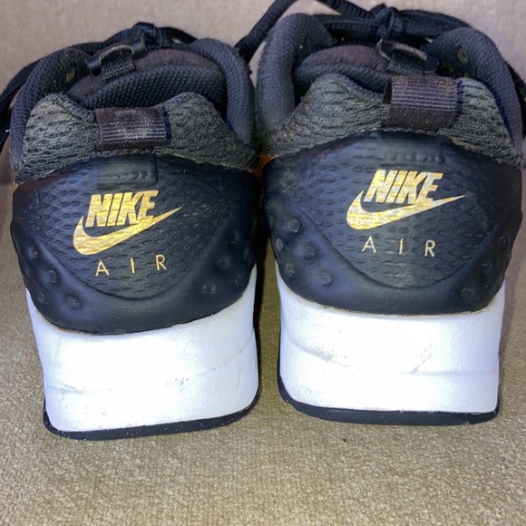 NIKE AIR Max Motion LW Womens Sneakers Size 6 - Picture 7 of 12